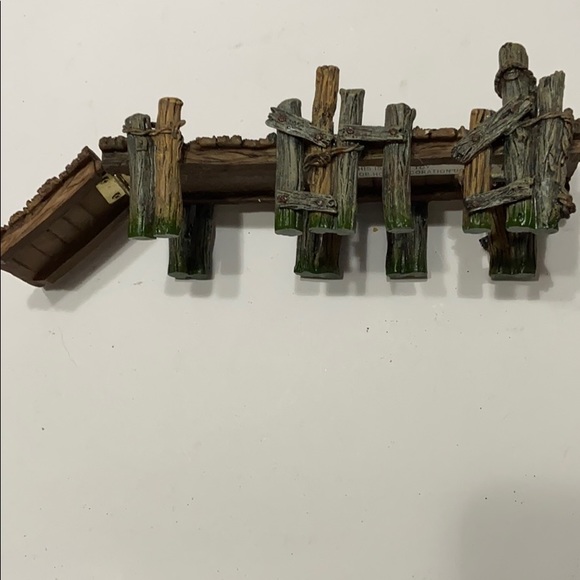 Department 56 Wooden Pier 1998-2005 - Picture 5 of 6